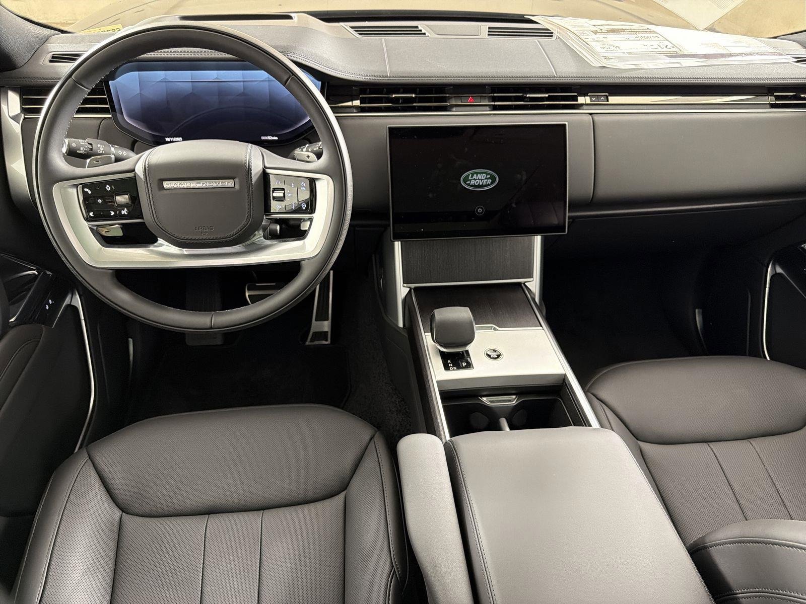 New 2025 Land Rover Range Rover Long Wheelbase SE image 10