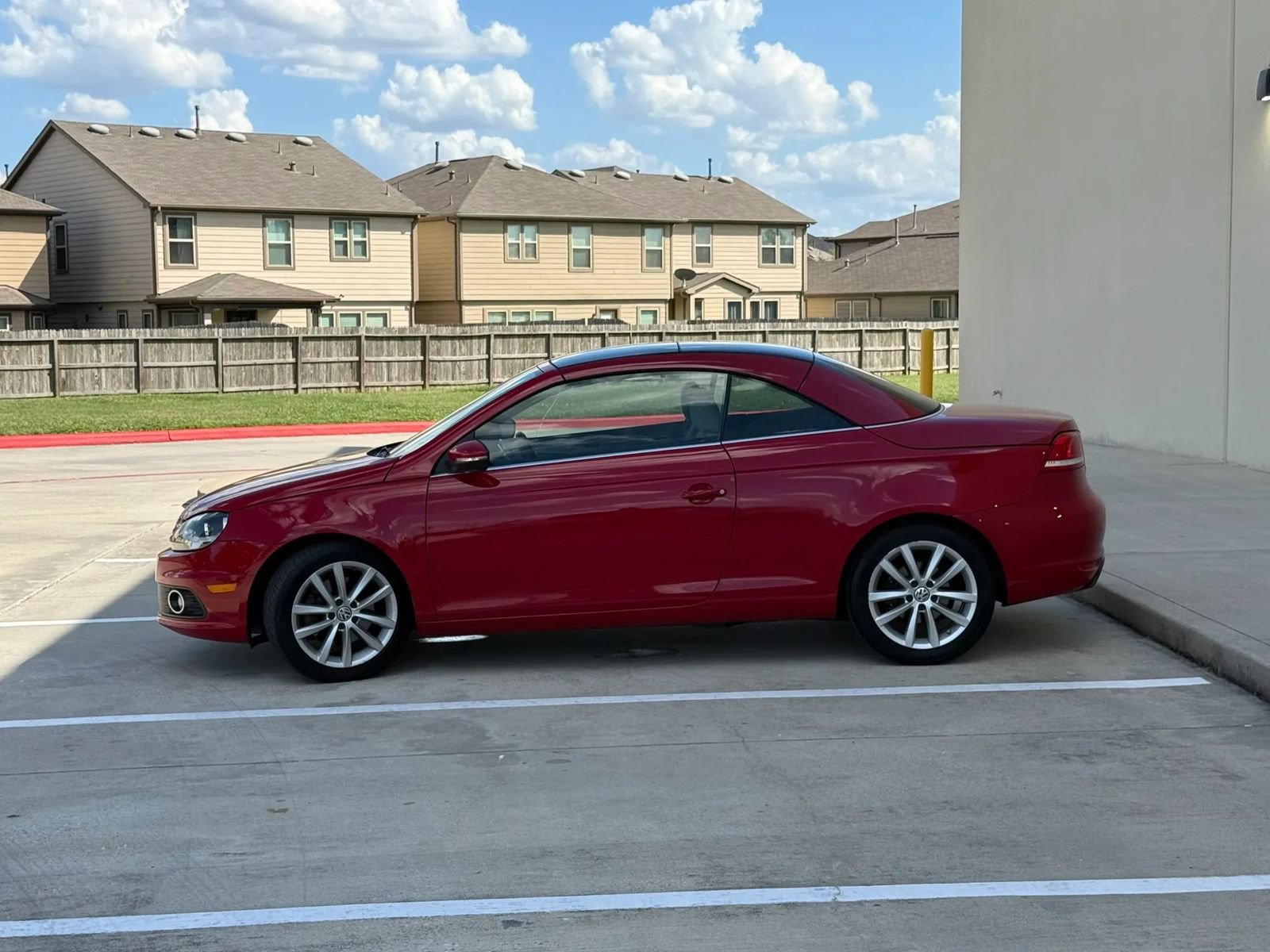 Used 2012 Volkswagen Eos Komfort FWD image 13