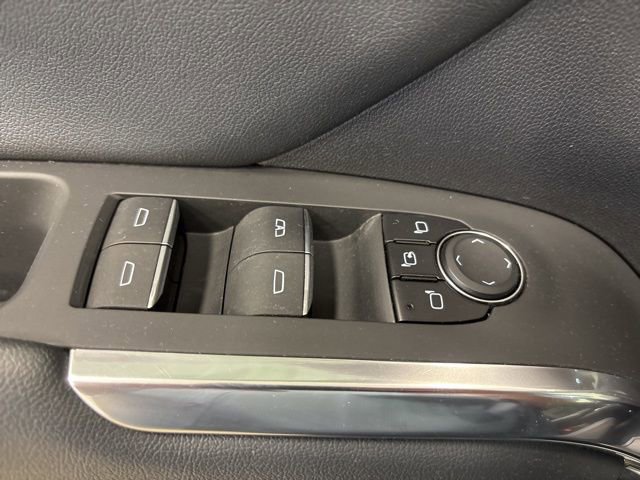 Used 2024 Chevrolet Traverse RS AWD/4WD image 39