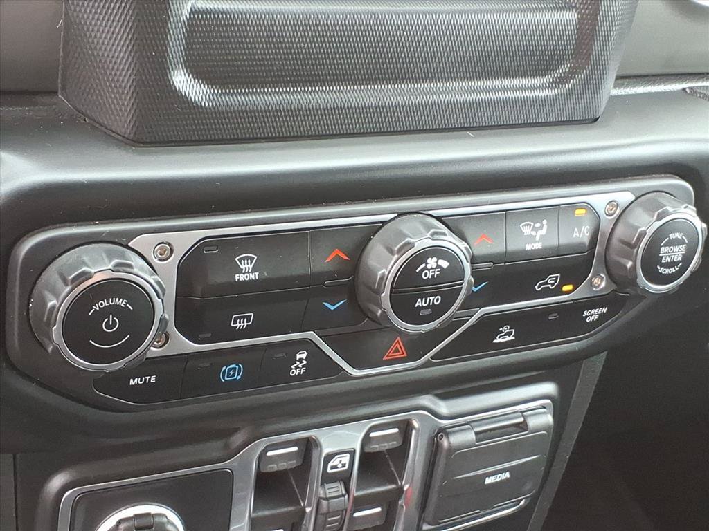 Used 2023 Jeep Wrangler Unlimited w/ Convenience Group AWD/4WD image 31