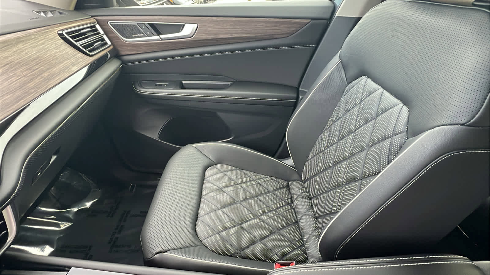 New 2026 Volkswagen Atlas SEL Premium R-Line image 12