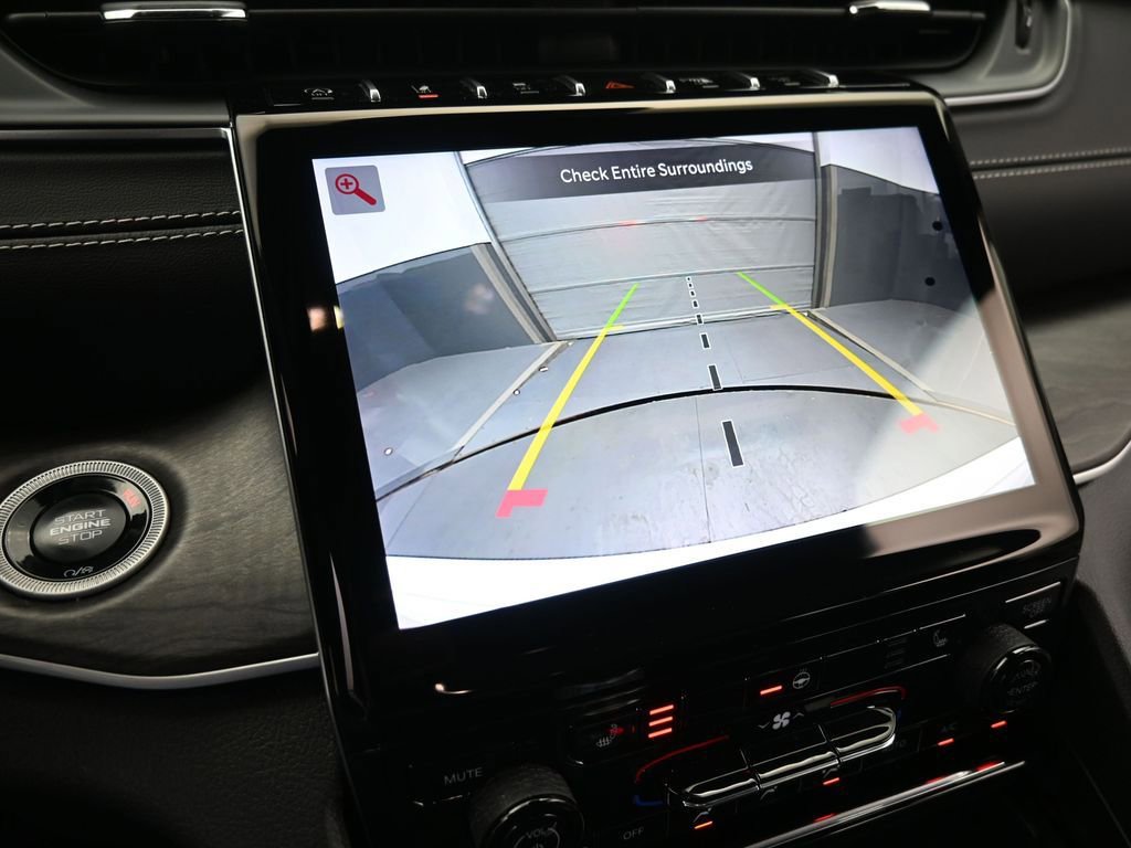 Used 2024 Jeep Grand Cherokee Limited image 35