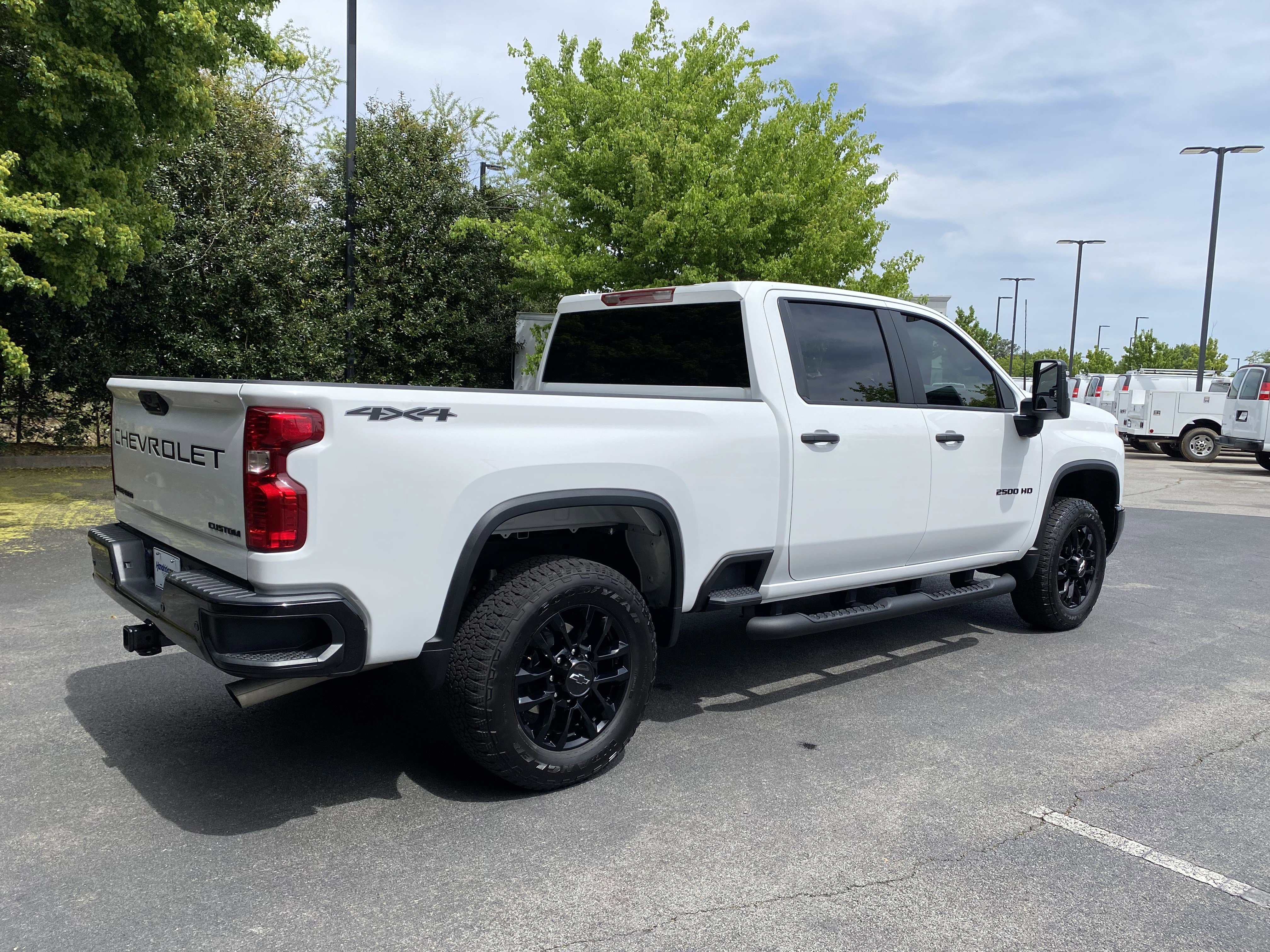 Used 2026 Chevrolet Silverado 2500 Custom w/ Custom Value Package image 9