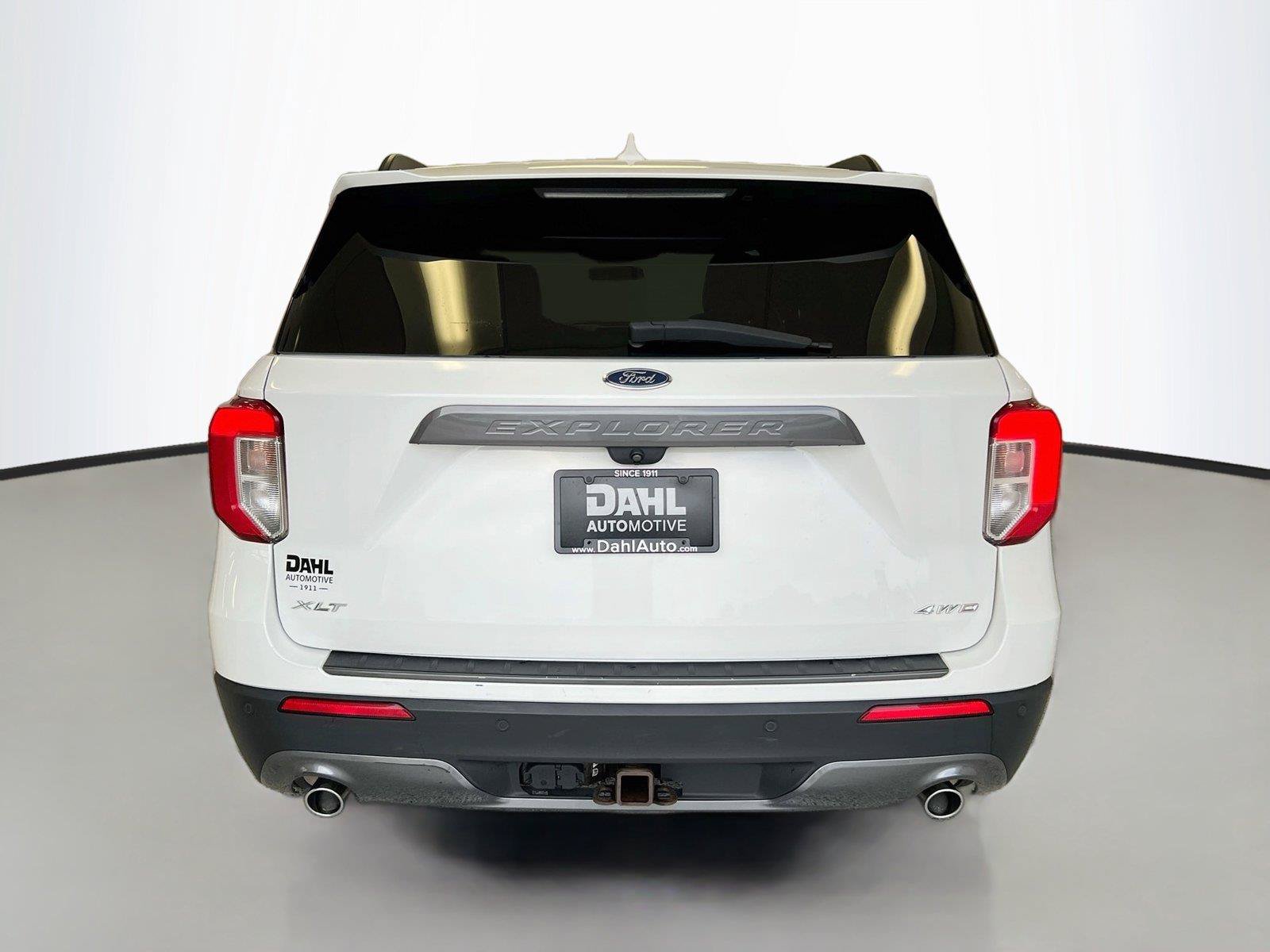 Used 2022 Ford Explorer XLT w/ XLT Sport Appearance Package AWD/4WD image 12