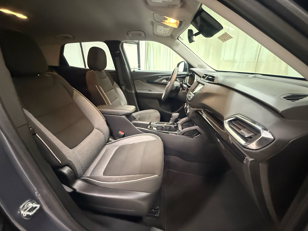 Used 2021 Chevrolet TrailBlazer LT FWD image 25