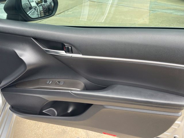 Used 2023 Toyota Camry SE FWD image 15