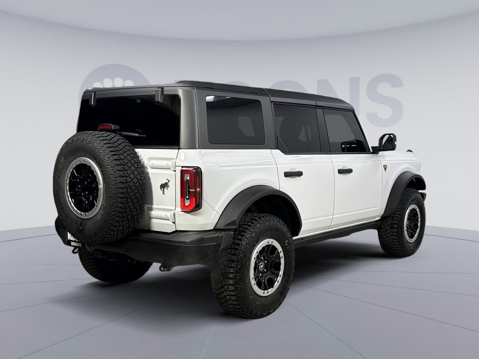 Used 2023 Ford Bronco Badlands image 12
