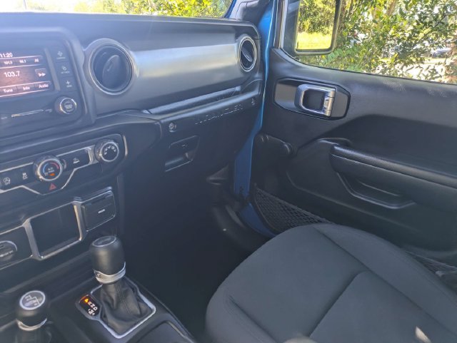 Used 2021 Jeep Wrangler Sport AWD/4WD image 18