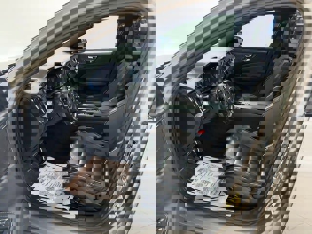 Used 2020 Volvo S60 T5 R-Design image 9