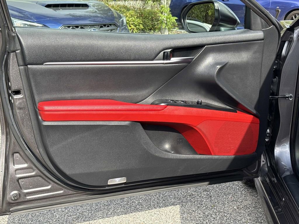 Used 2020 Toyota Camry XSE image 23