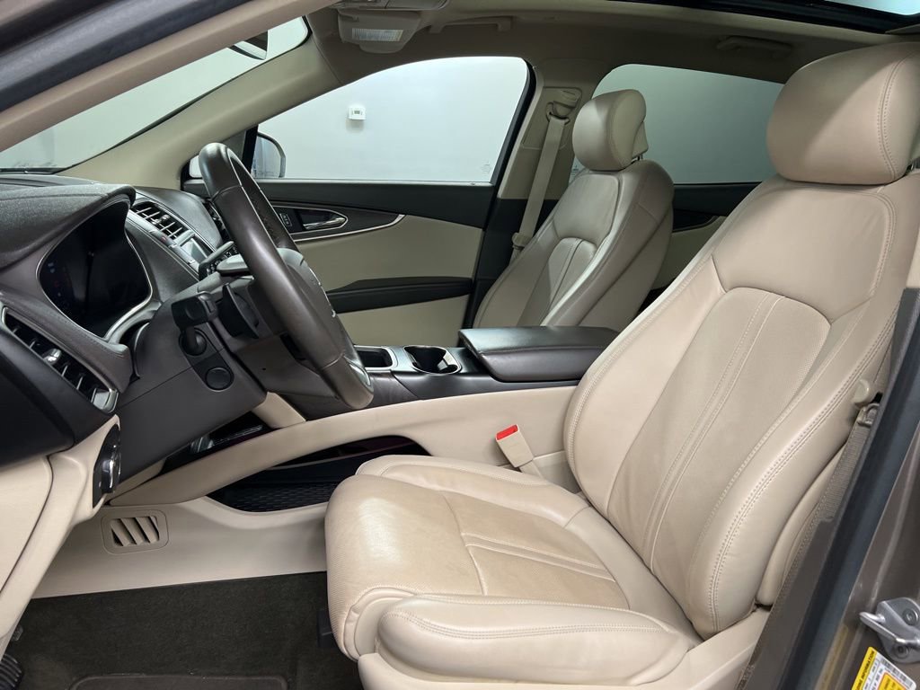 Certified 2020 Lincoln Nautilus Reserve w/ Equipment Group 201A AWD/4WD image 17