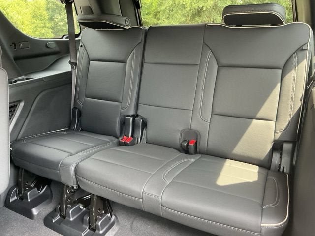 New 2026 GMC Yukon Elevation w/ Elevation Premium Package AWD/4WD image 18