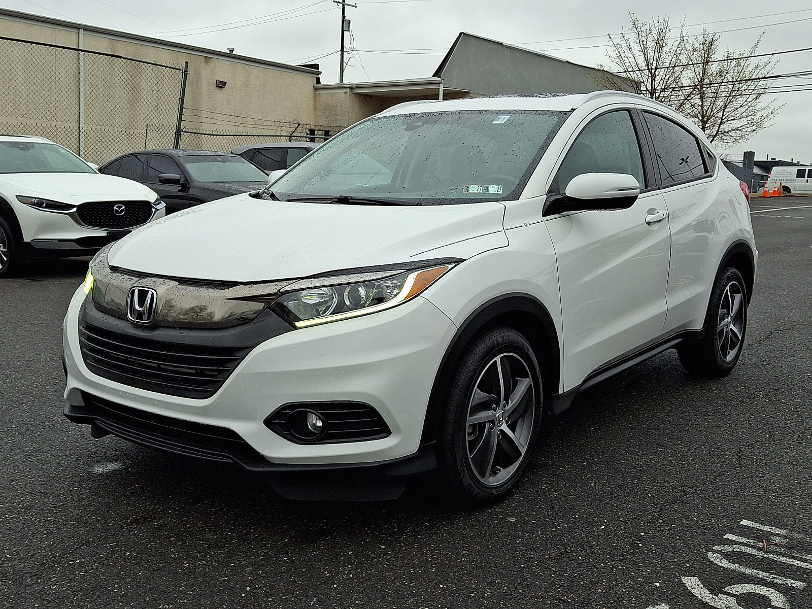 Used 2021 Honda HR-V EX-L image 3