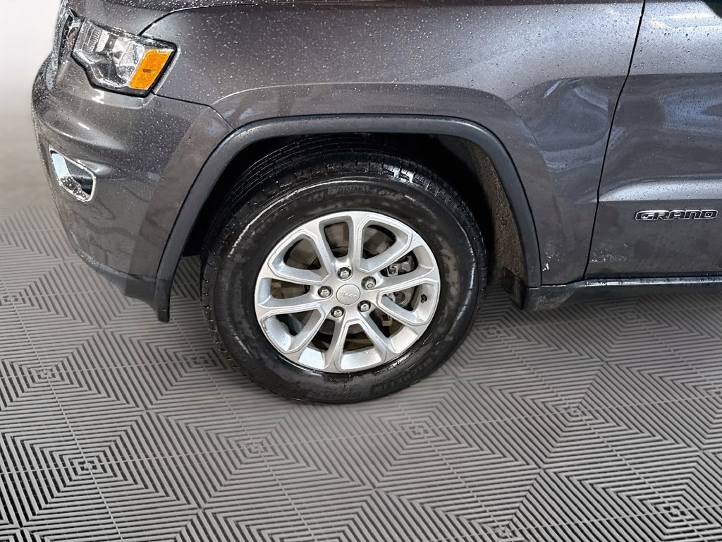 Used 2021 Jeep Grand Cherokee Laredo X RWD image 35