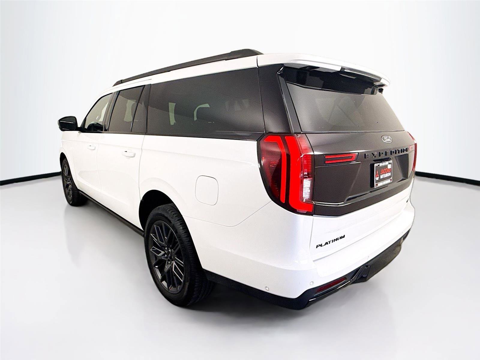 Used 2025 Ford Expedition Max Platinum w/ Stealth Performance Package AWD/4WD image 15