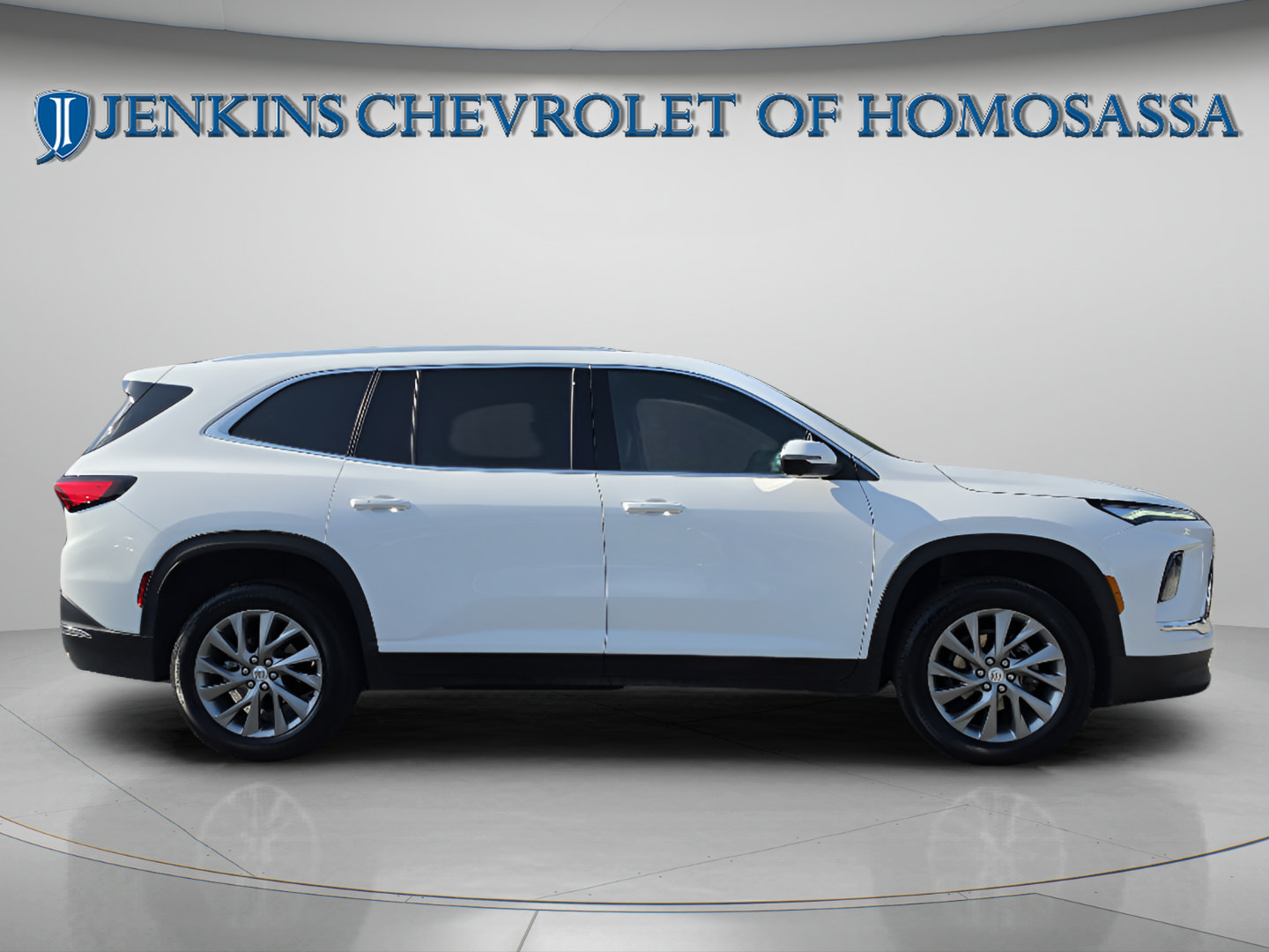 Used 2025 Buick Enclave Preferred FWD image 3