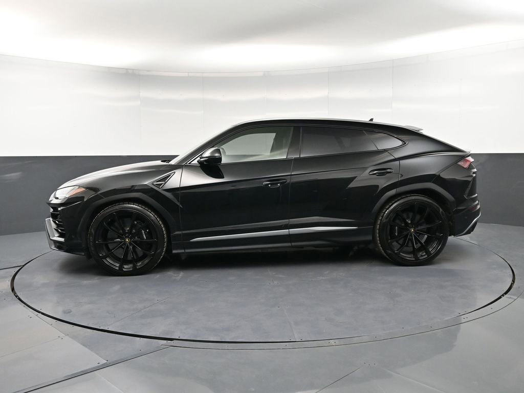 Used 2019 Lamborghini Urus image 2