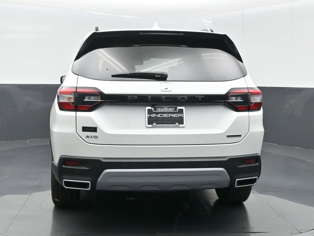 New 2025 Honda Pilot Touring image 19