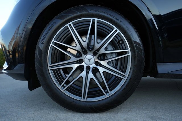 Certified 2025 Mercedes-Benz GLC 43 AMG 4MATIC image 14