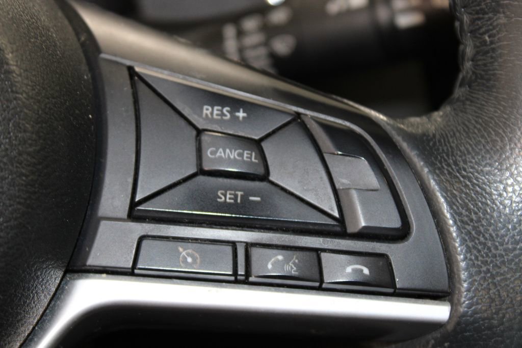 Used 2017 Nissan Rogue SV image 23