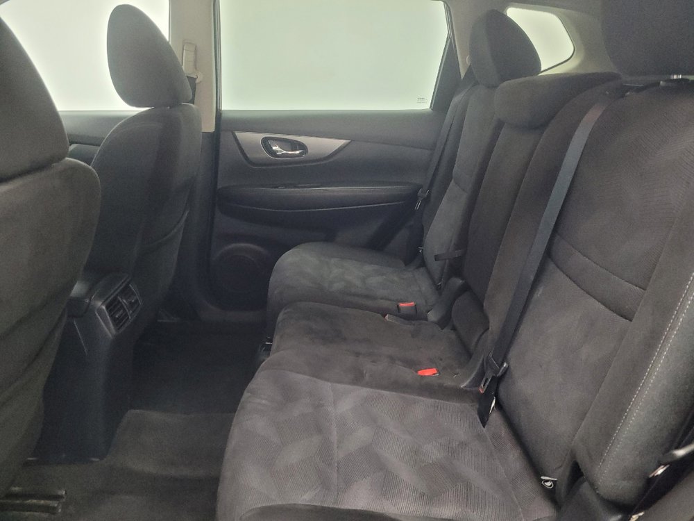 Used 2015 Nissan Rogue SV w/ SV Premium Package AWD/4WD image 18