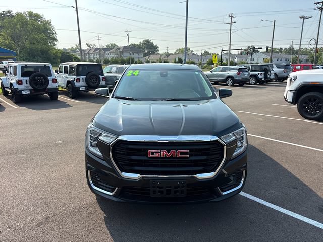Used 2024 GMC Terrain SLE AWD/4WD image 5