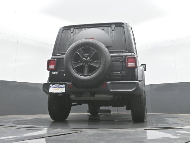 Used 2020 Jeep Wrangler Unlimited Sahara AWD/4WD image 33