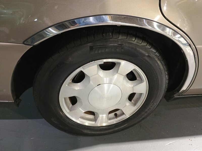 Used 2001 Cadillac De Ville FWD image 71