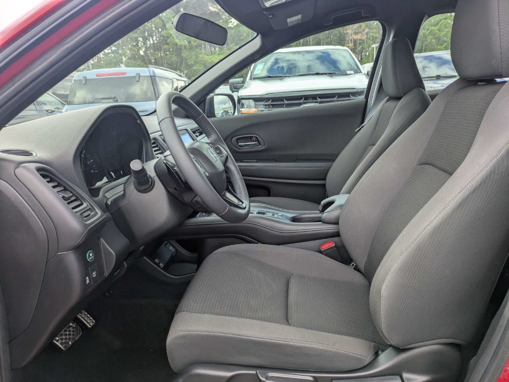 Used 2019 Honda HR-V Sport image 12