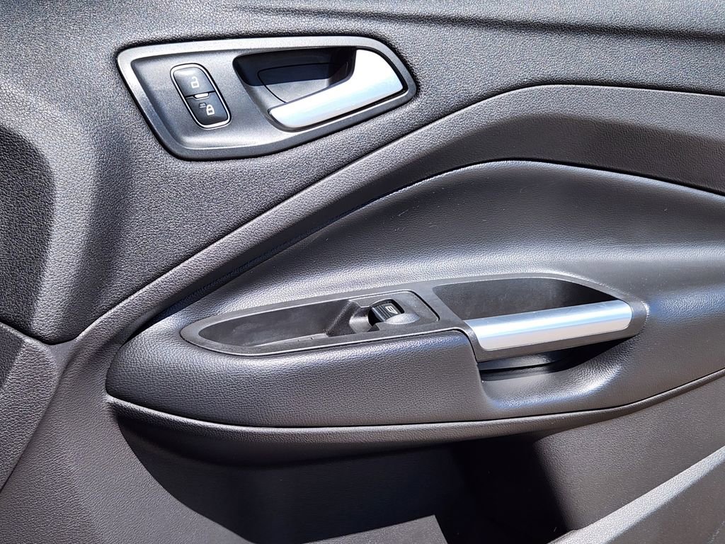 Used 2019 Ford Escape Titanium image 13