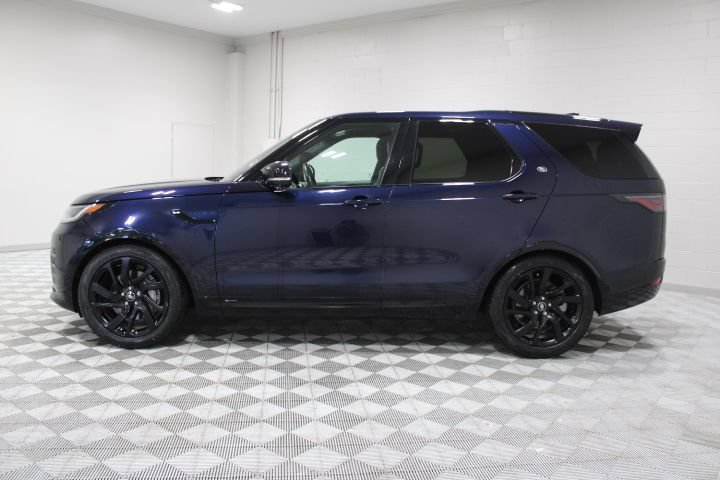 Used 2021 Land Rover Discovery S R-Dynamic AWD/4WD image 9