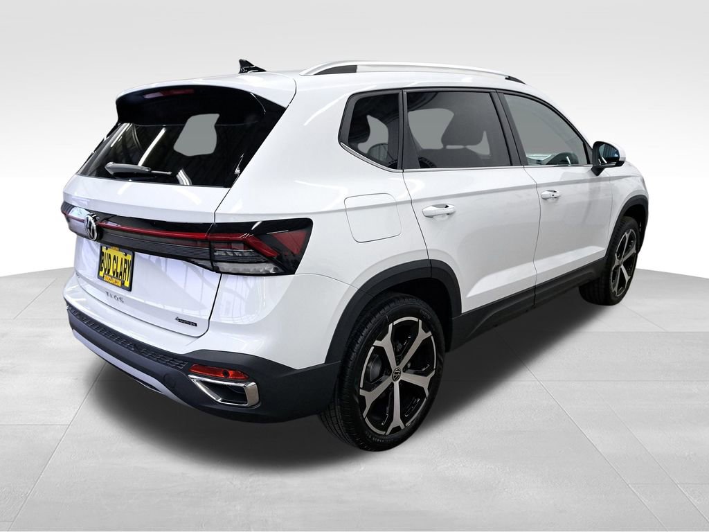 New 2025 Volkswagen Taos SEL image 6