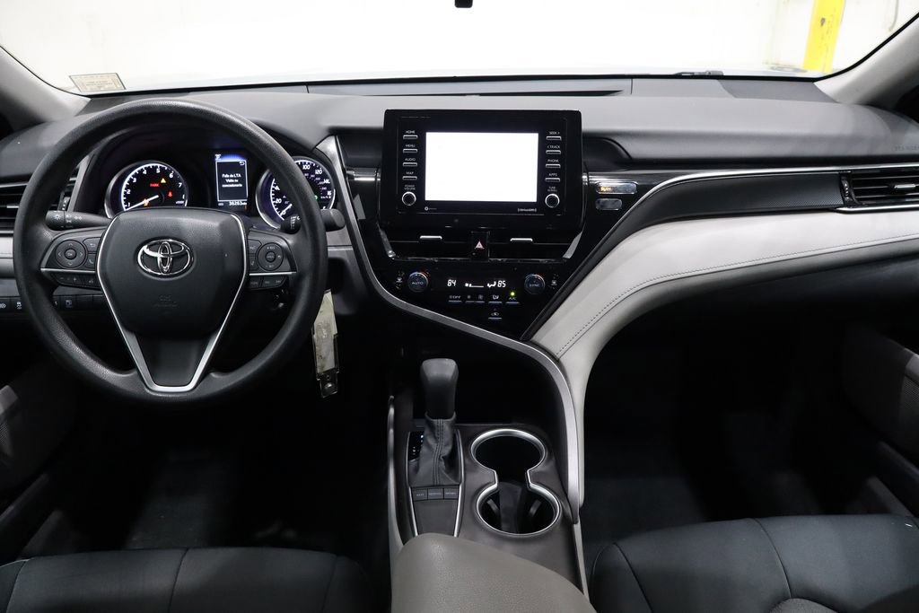 Used 2022 Toyota Camry LE image 26