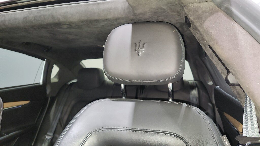 Used 2017 Maserati Quattroporte S GranLusso RWD image 36