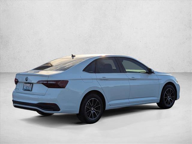Used 2022 Volkswagen Jetta S image 5