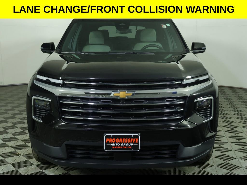 Used 2025 Chevrolet Traverse LT image 12