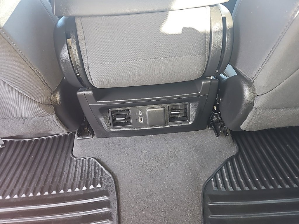 Used 2024 GMC Sierra 1500 Elevation image 26