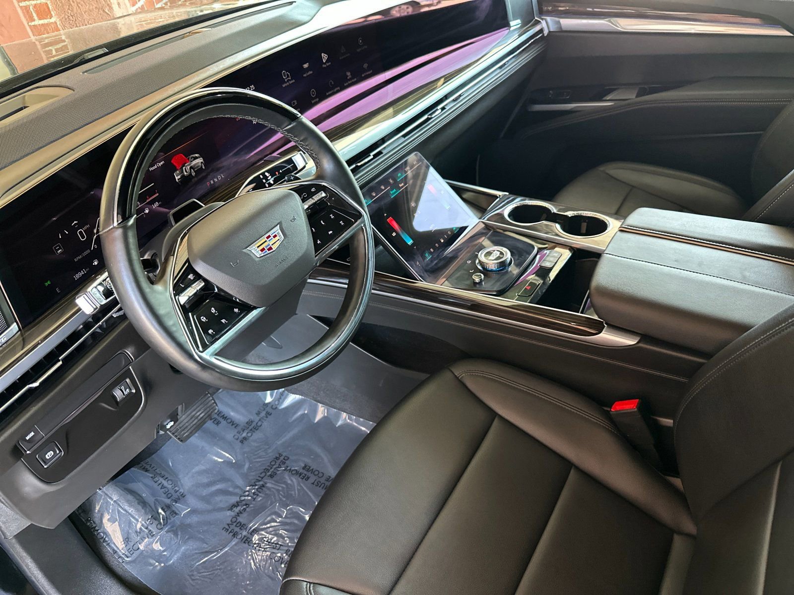 Used 2025 Cadillac Escalade ESV Luxury image 11