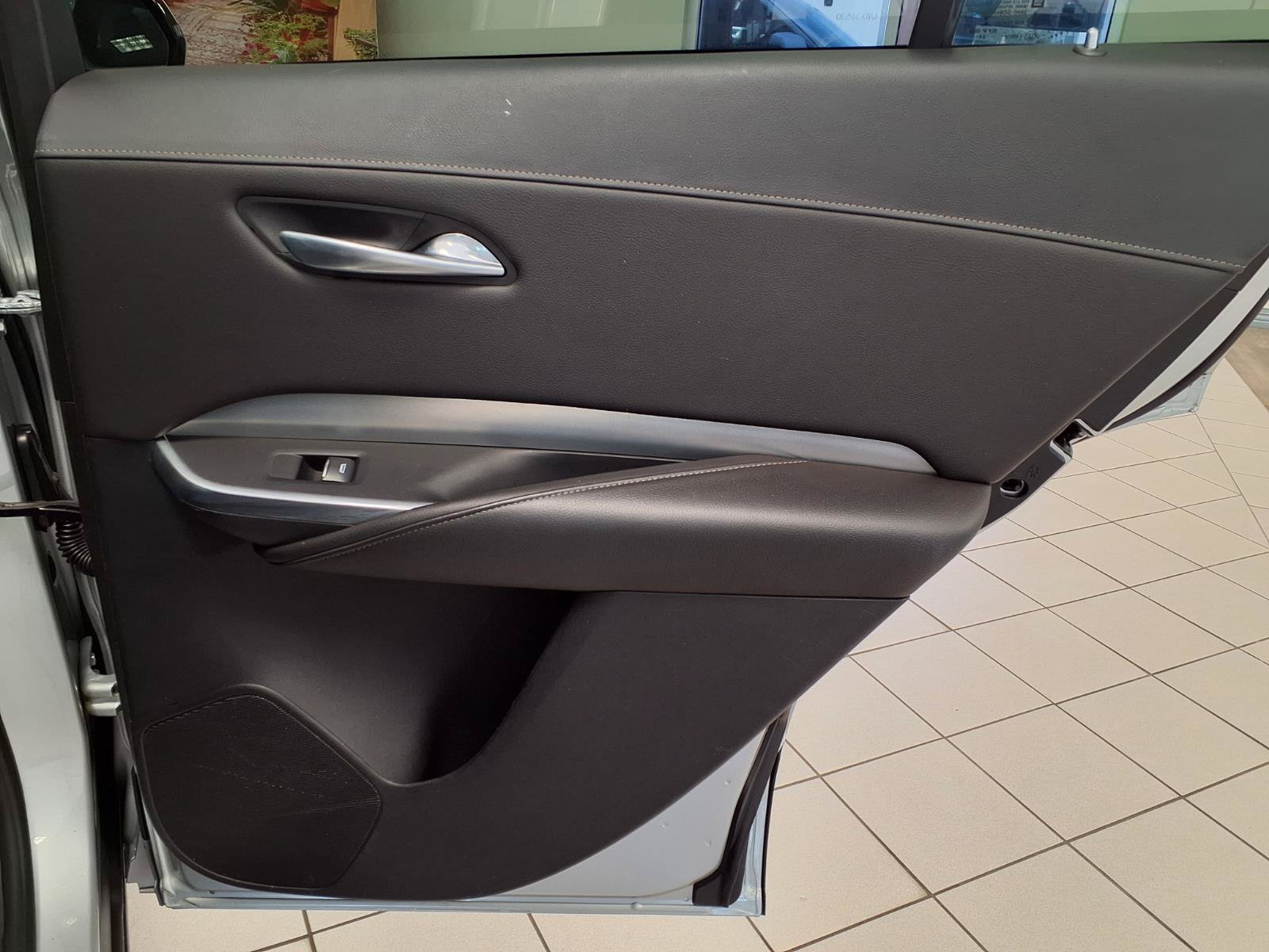 Used 2021 Cadillac XT4 Premium Luxury FWD image 13