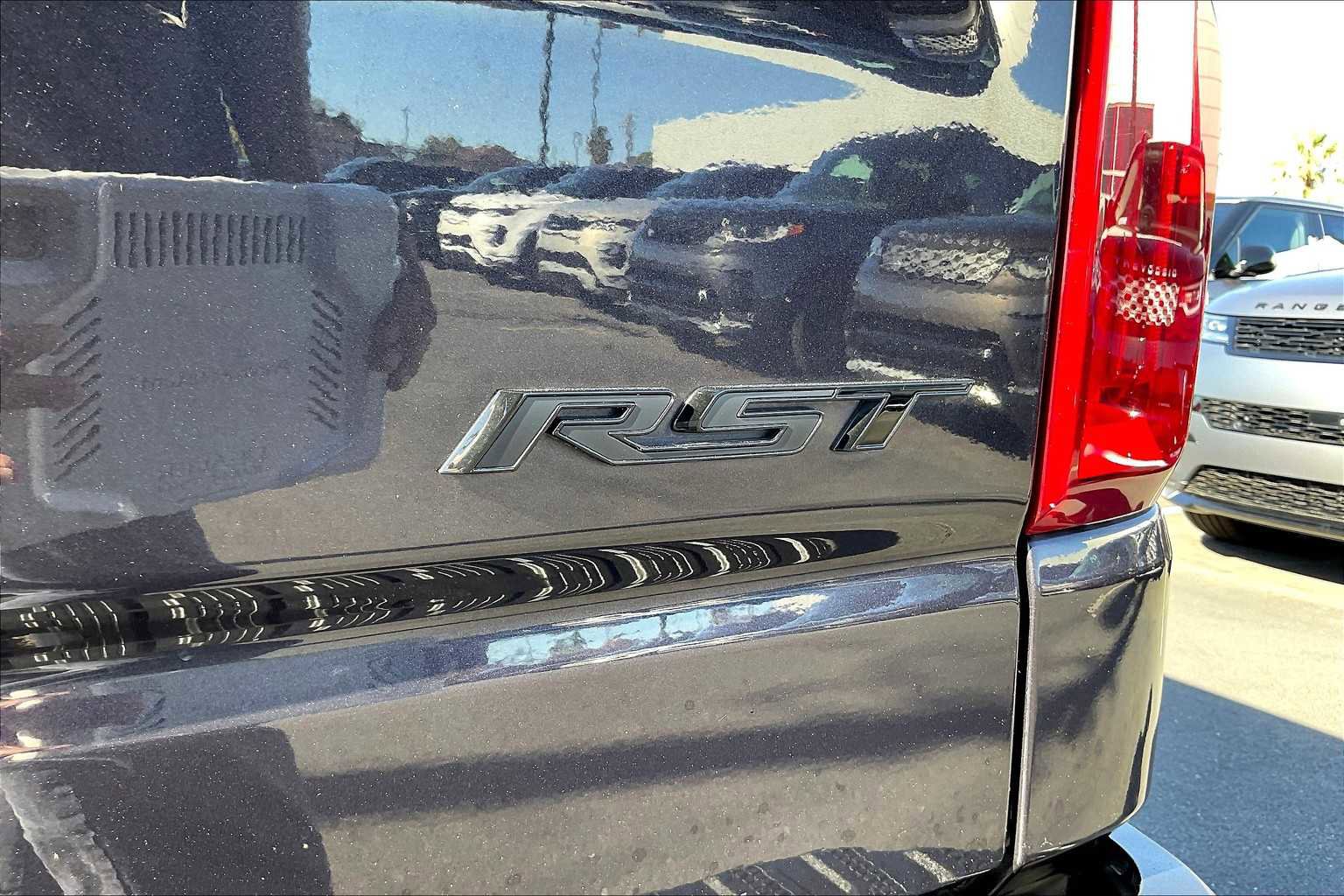 Used 2023 Chevrolet Silverado 1500 RST image 11