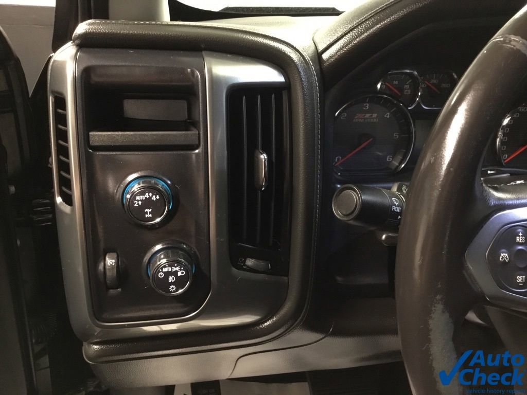 Used 2018 Chevrolet Silverado 1500 LTZ Z71 w/ LTZ Plus Package AWD/4WD image 28