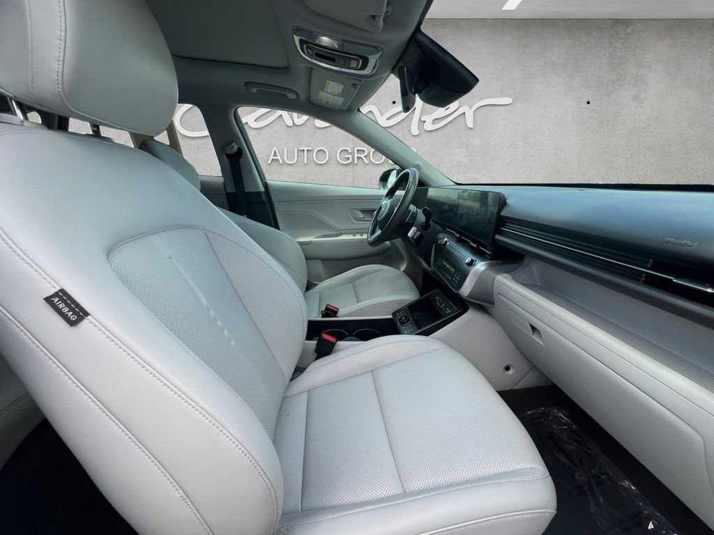 Used 2024 Hyundai Kona Limited FWD image 24