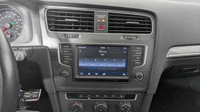 Used 2017 Volkswagen Golf Alltrack S image 28