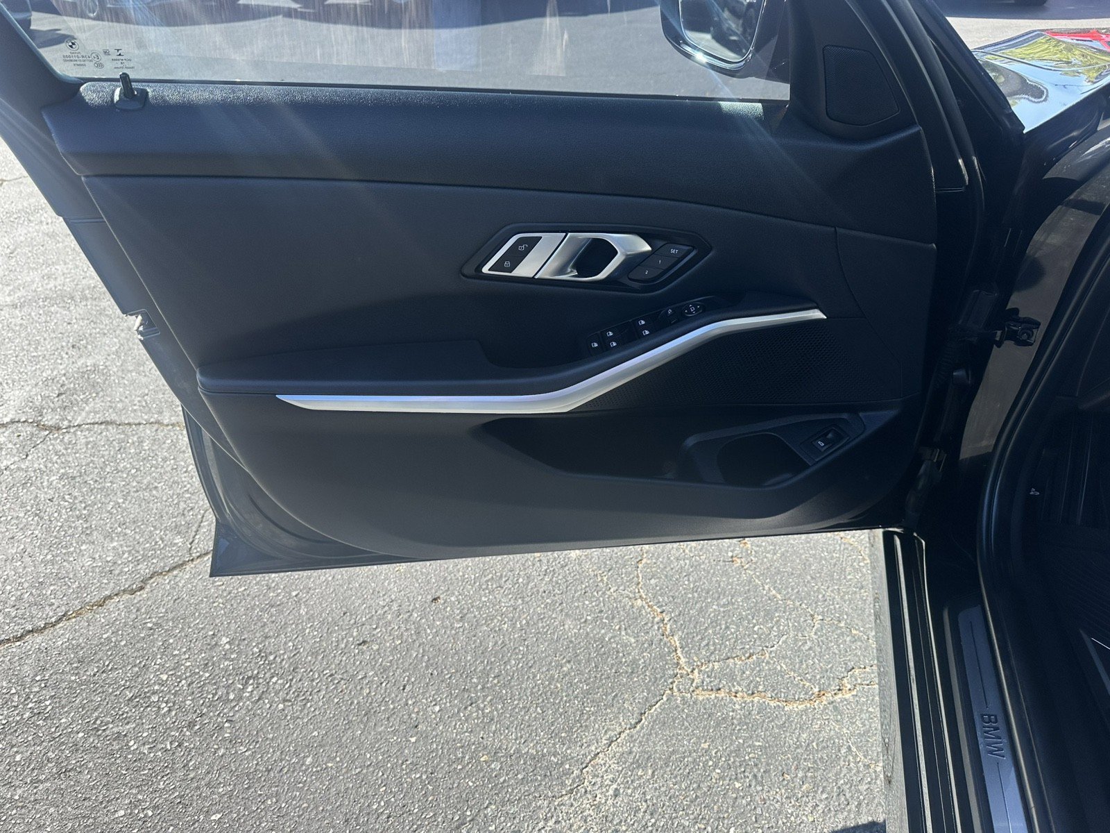 Used 2019 BMW 330i Sedan w/ Premium Package image 27