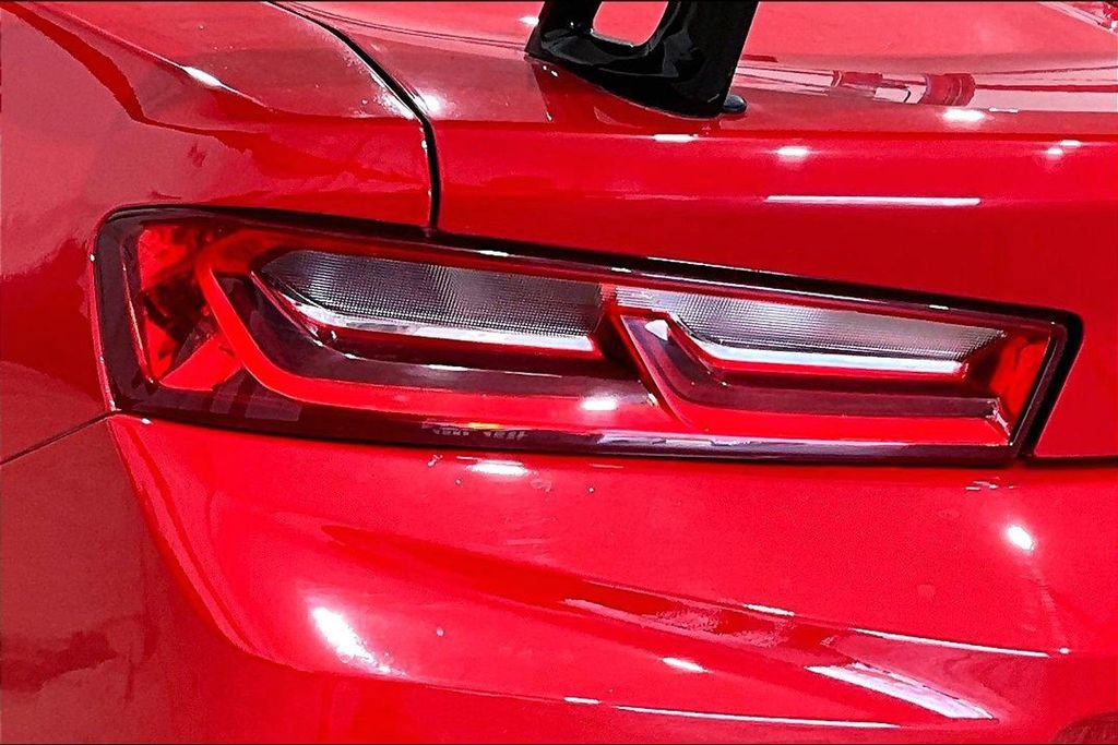 Used 2017 Chevrolet Camaro SS RWD image 28