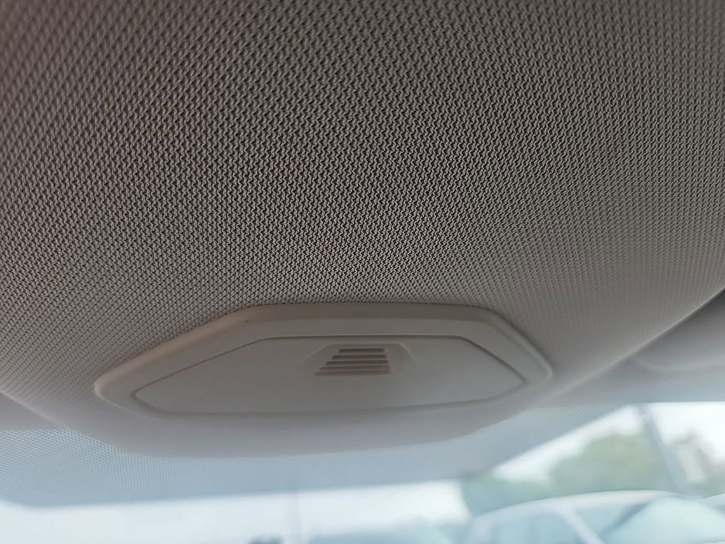 Used 2018 Ford Focus SE FWD image 24