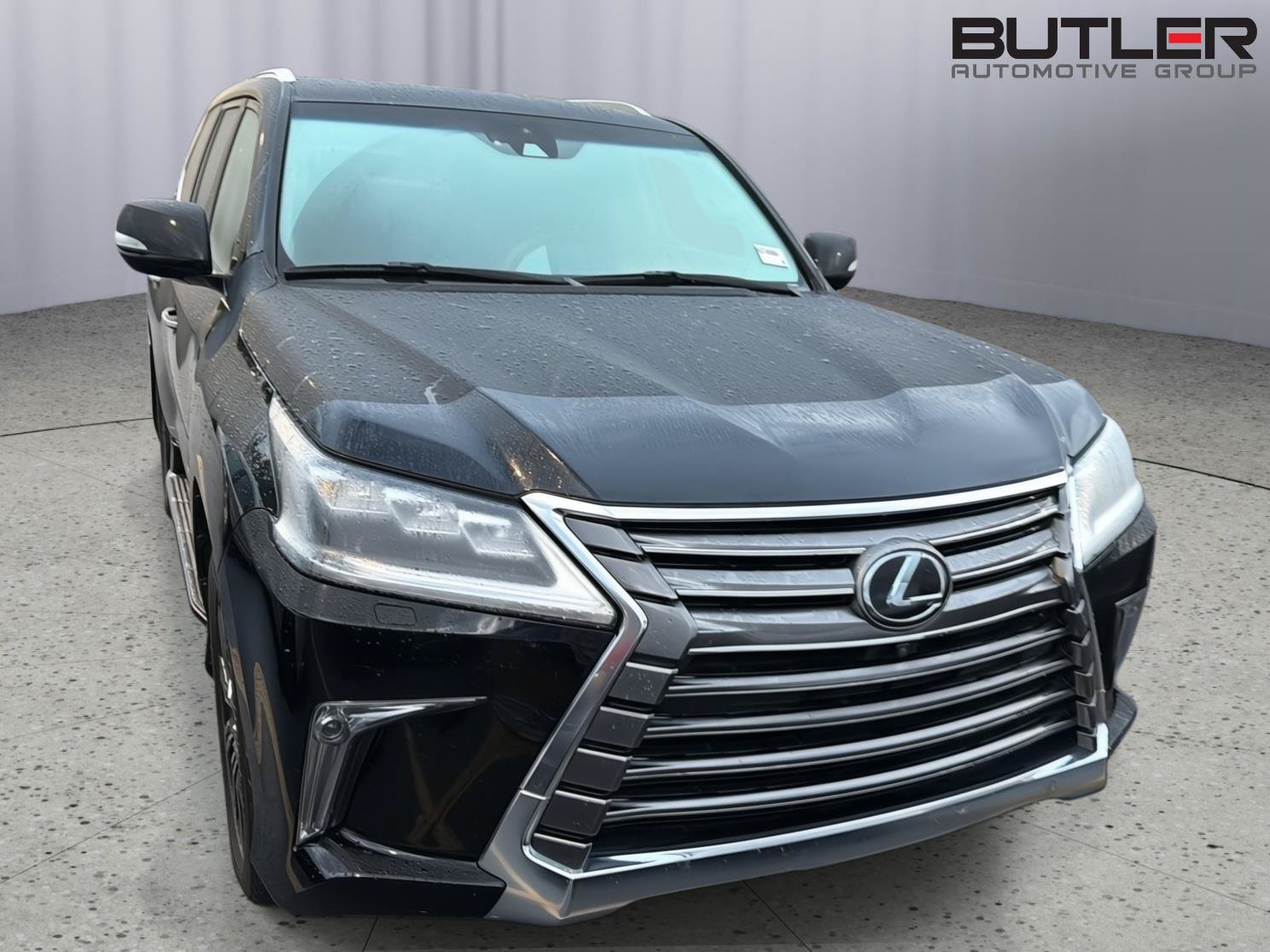 Used 2018 Lexus LX 570 4WD w/ Luxury Package image 3