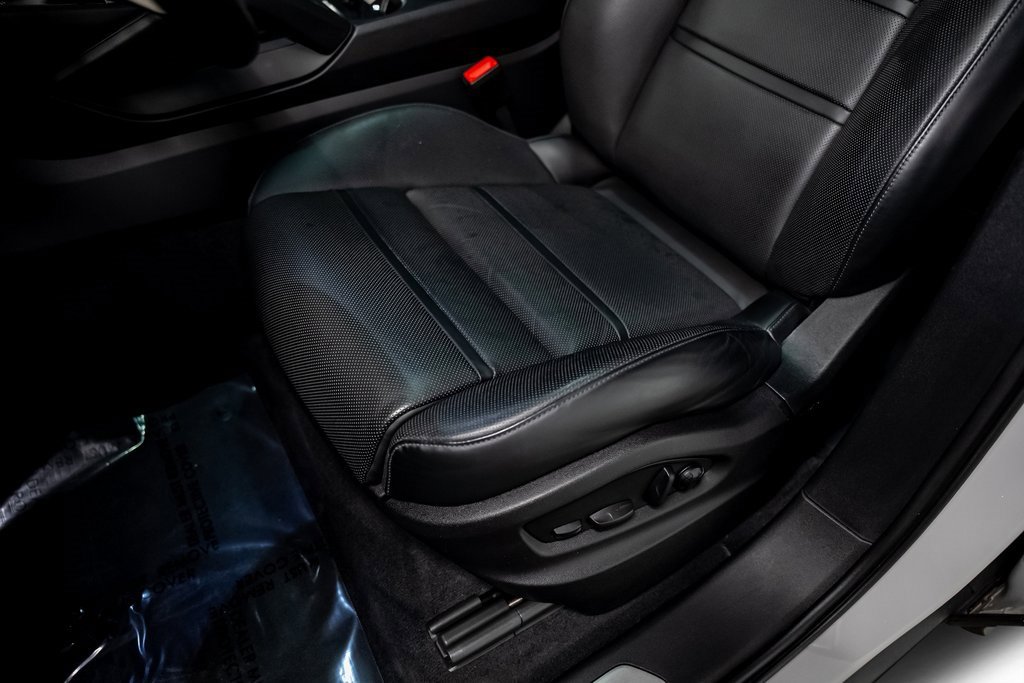 Used 2022 Porsche Cayenne S Platinum image 31