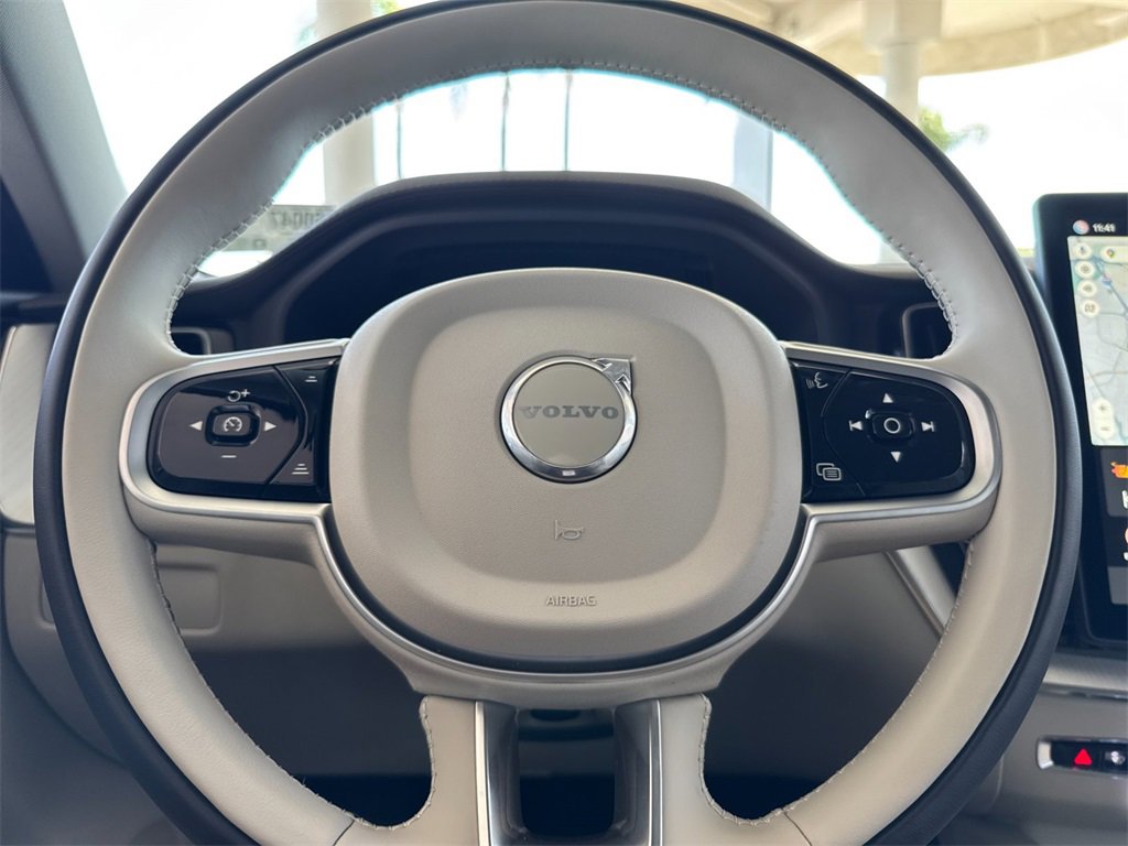 New 2026 Volvo XC60 B5 Ultra image 23