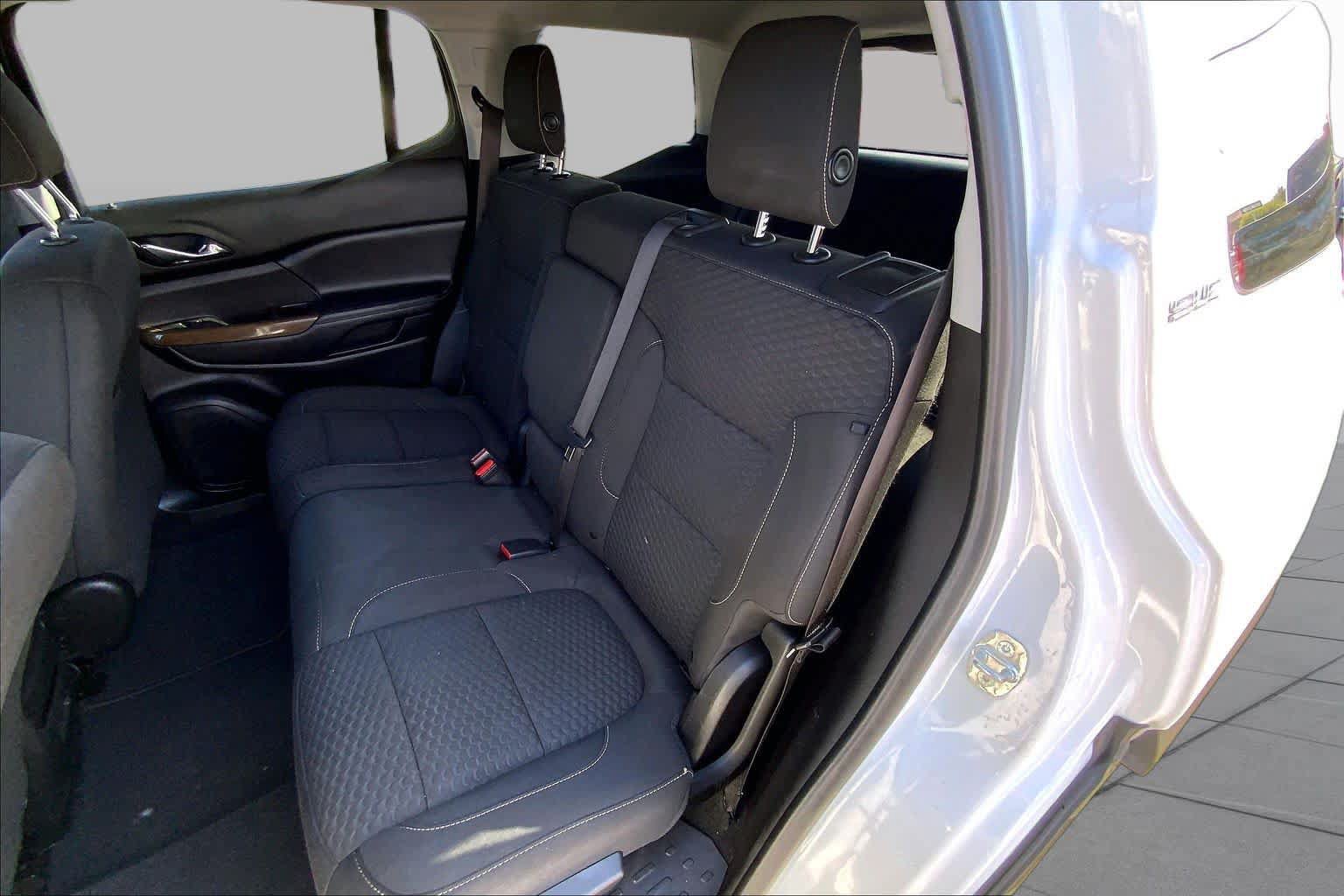 Used 2019 GMC Acadia SLE FWD image 19